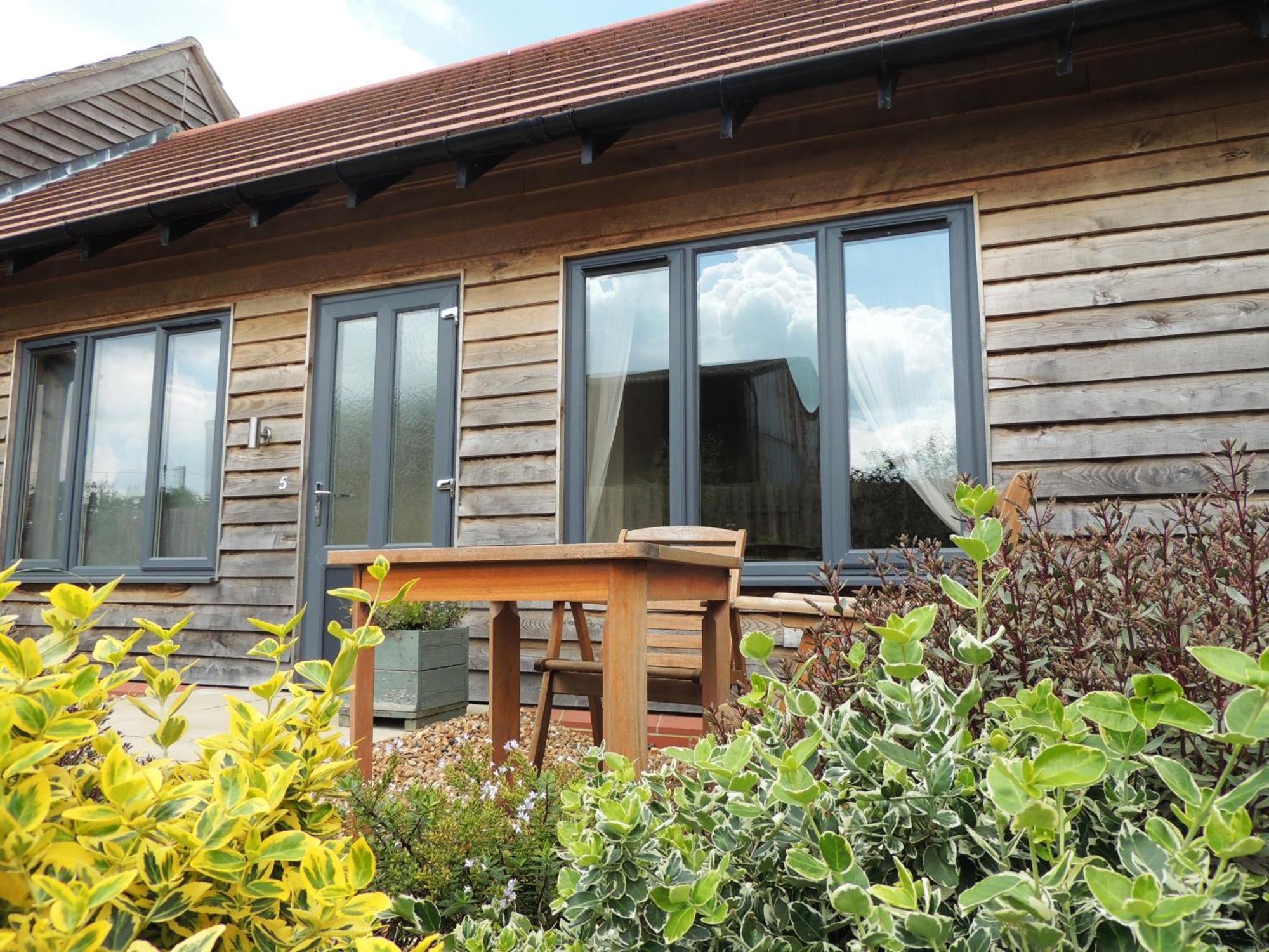 Elm Tree Farm Accommodation Милтън Кейнс Екстериор снимка