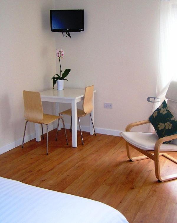 Elm Tree Farm Accommodation Милтън Кейнс Стая снимка