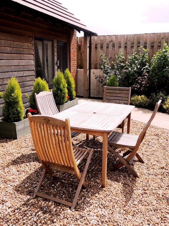 Elm Tree Farm Accommodation Милтън Кейнс Екстериор снимка