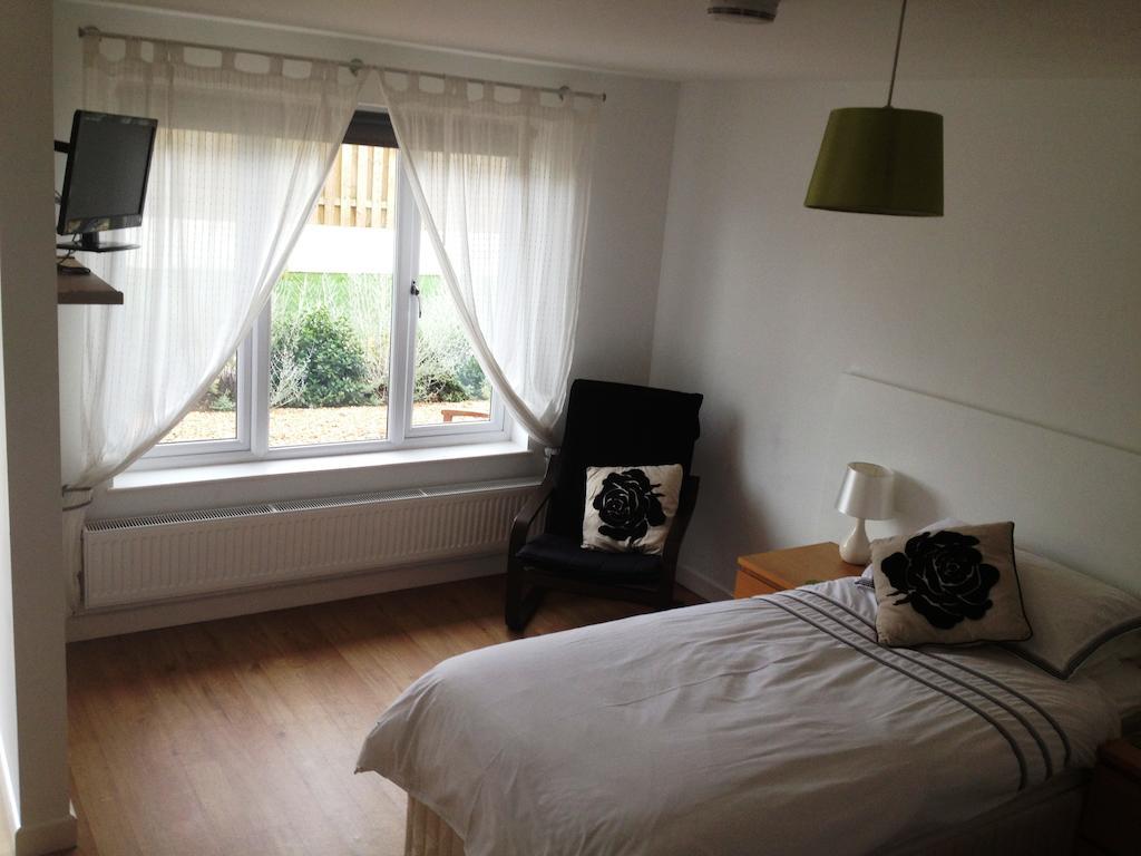 Elm Tree Farm Accommodation Милтън Кейнс Стая снимка
